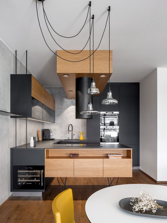 Black kitchen 