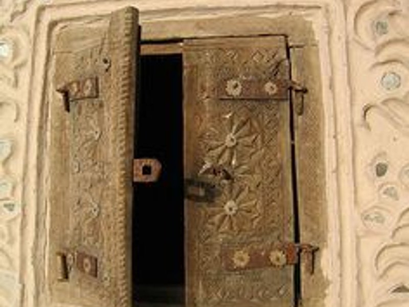 How traditional architecture shapes our built form: Case of traditional houses in Gujarat