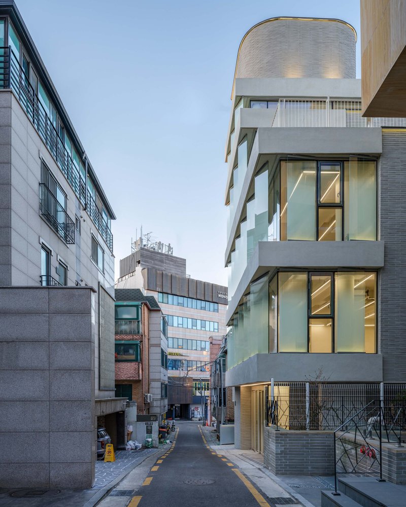 Nonhyun 169 by See Architects